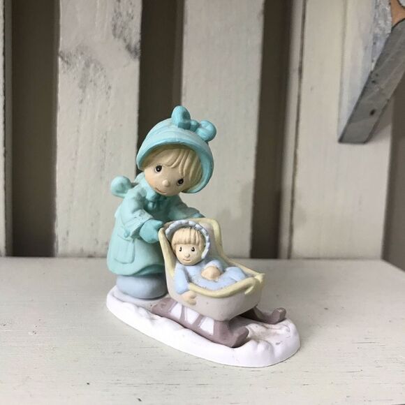 1989 Precious Moments Calendar Girls January Figurine Doll Miniature Figurine Re - Picture 7 of 12